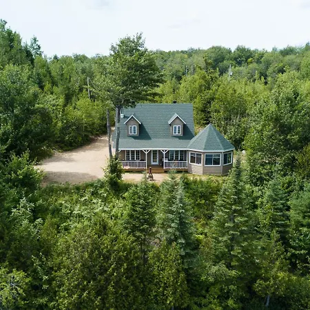 Pourvoirie Du Lac Blanc Saint-Alexis-des-Monts Exterior photo