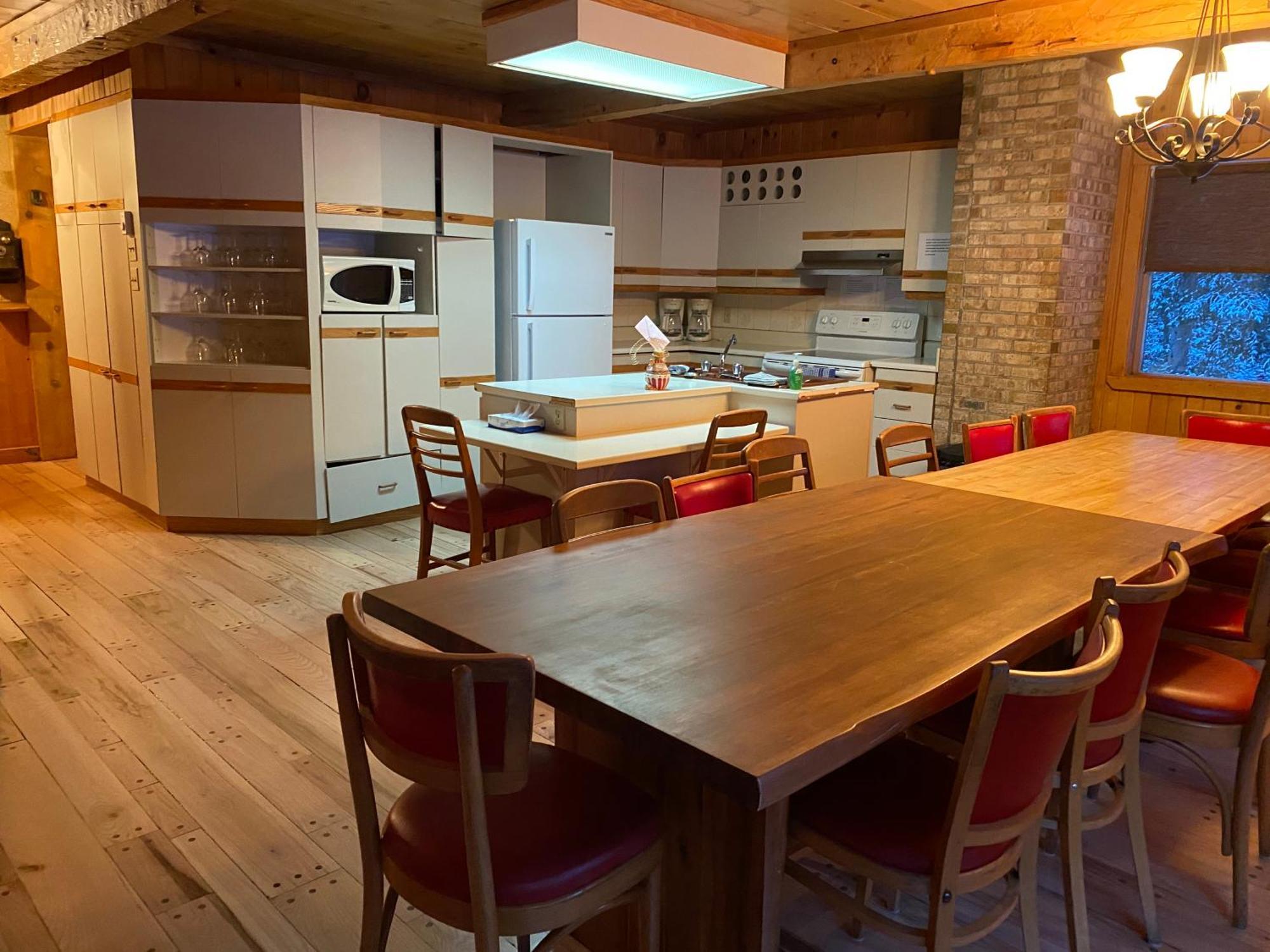 Pourvoirie Du Blanc Lodge *